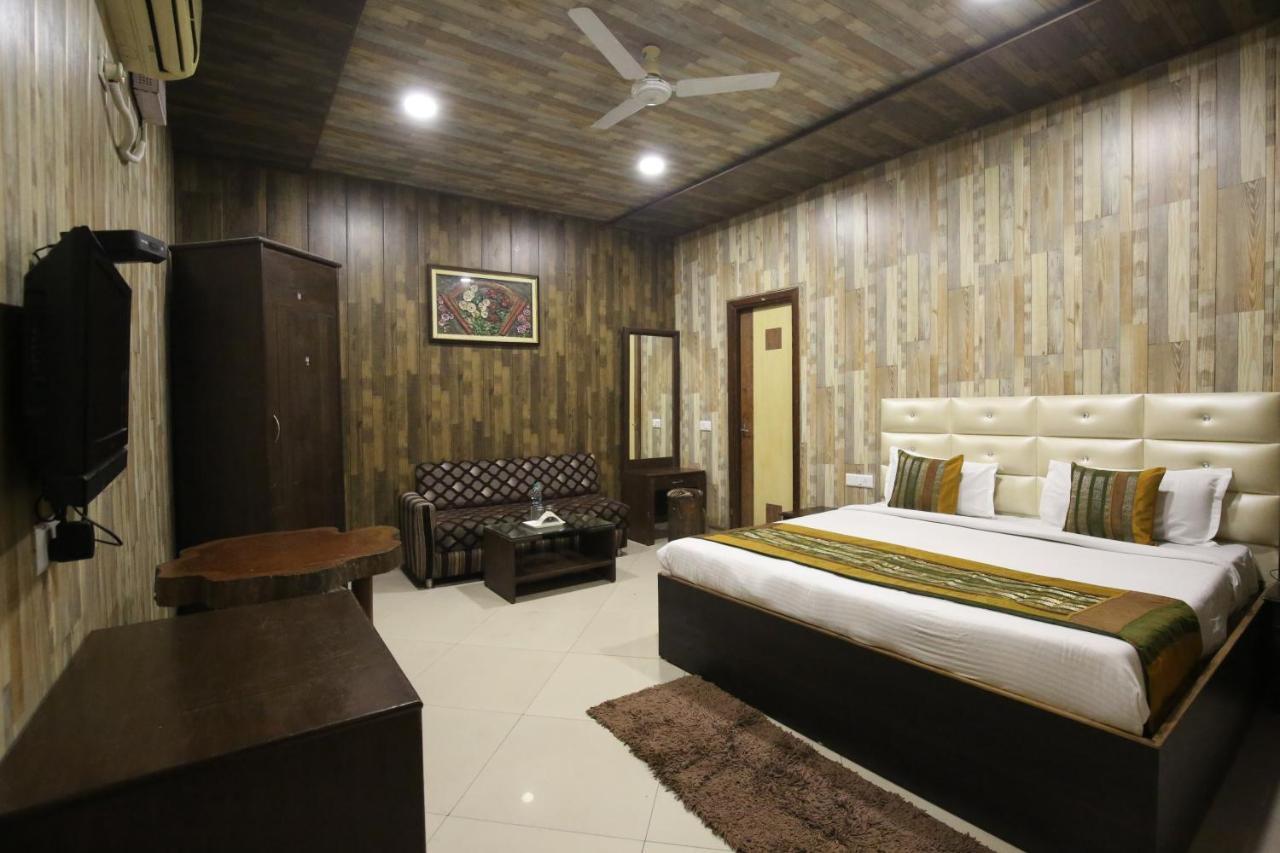 Hotel Hk Continental Amritsar Exteriér fotografie